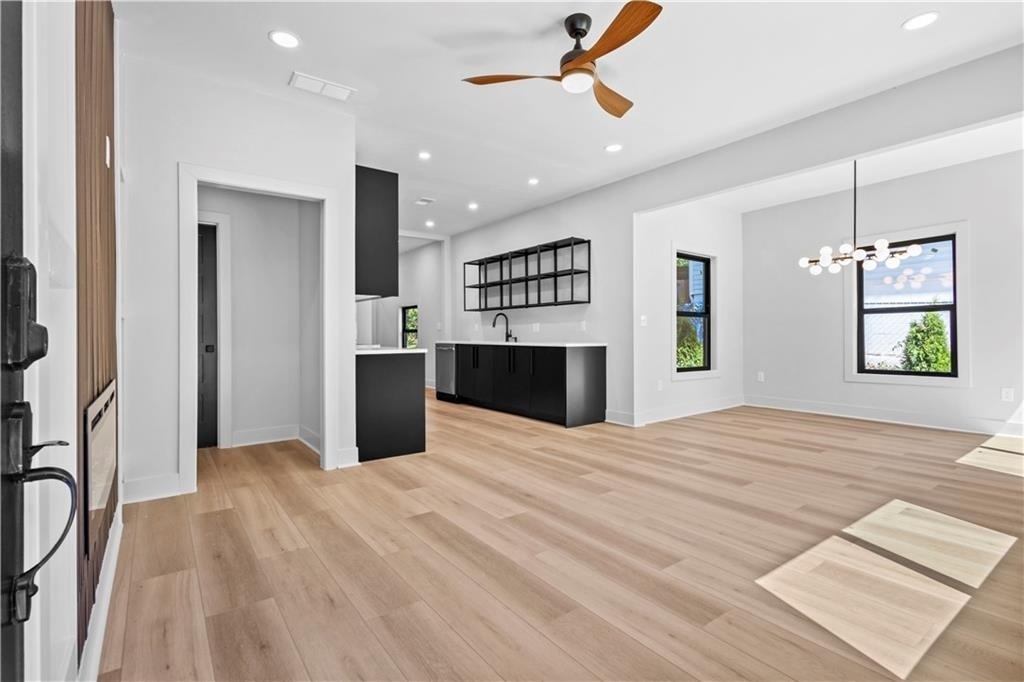 646 Robert Street Nw - Photo 4