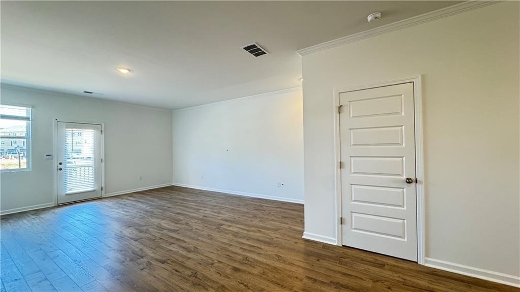 709 Alburgh Alley - Photo 8