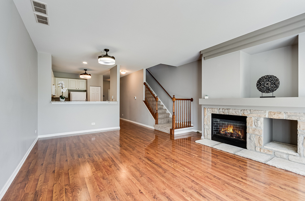 913 Genesee Drive - Photo 2