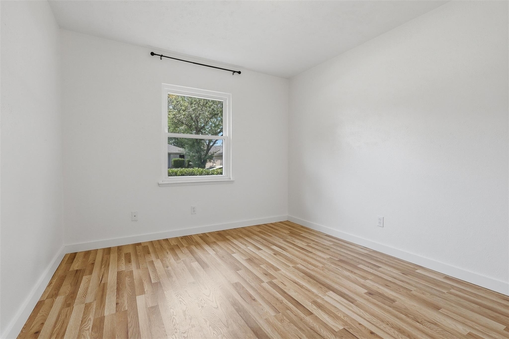 4035 Cypressdale Drive - Photo 11