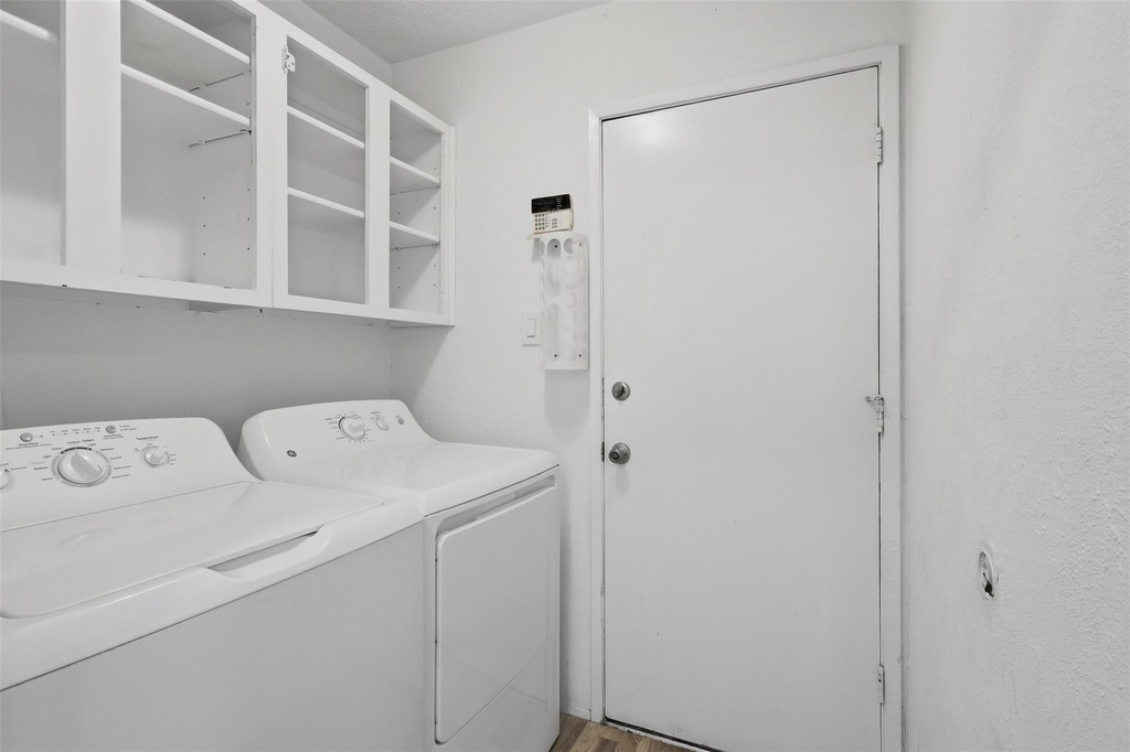 4035 Cypressdale Drive - Photo 14