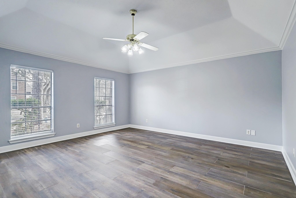 7403 Manor Bridge Court - Photo 4