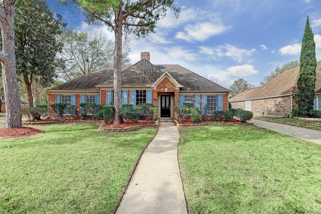 7403 Manor Bridge Court - Photo 0