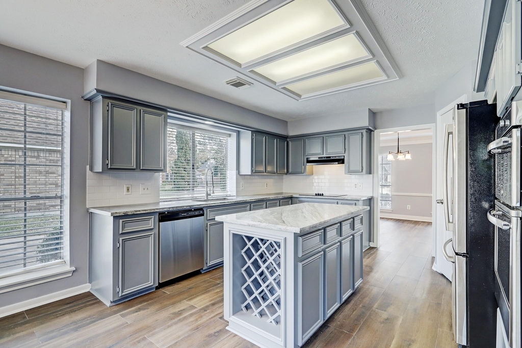 7403 Manor Bridge Court - Photo 2
