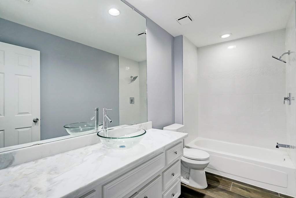 7403 Manor Bridge Court - Photo 6
