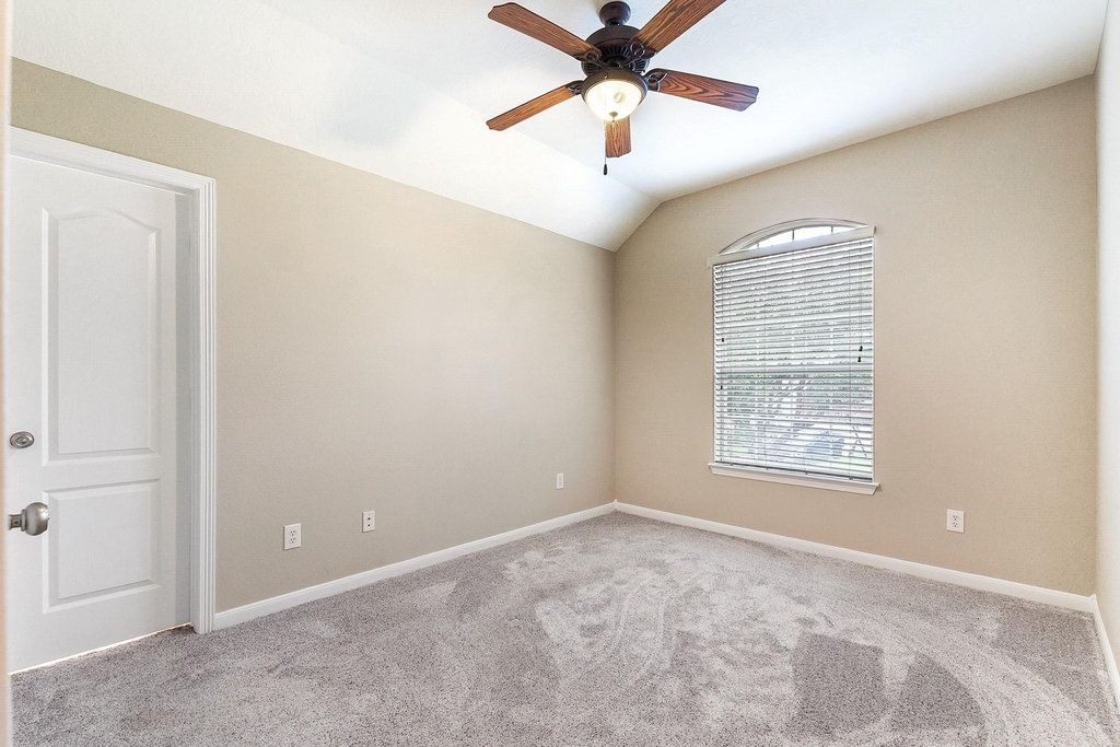 5035 Logans Landing Lane - Photo 25