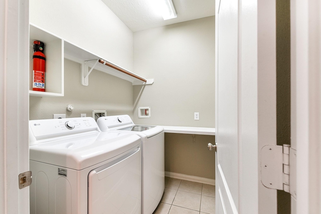 5035 Logans Landing Lane - Photo 33