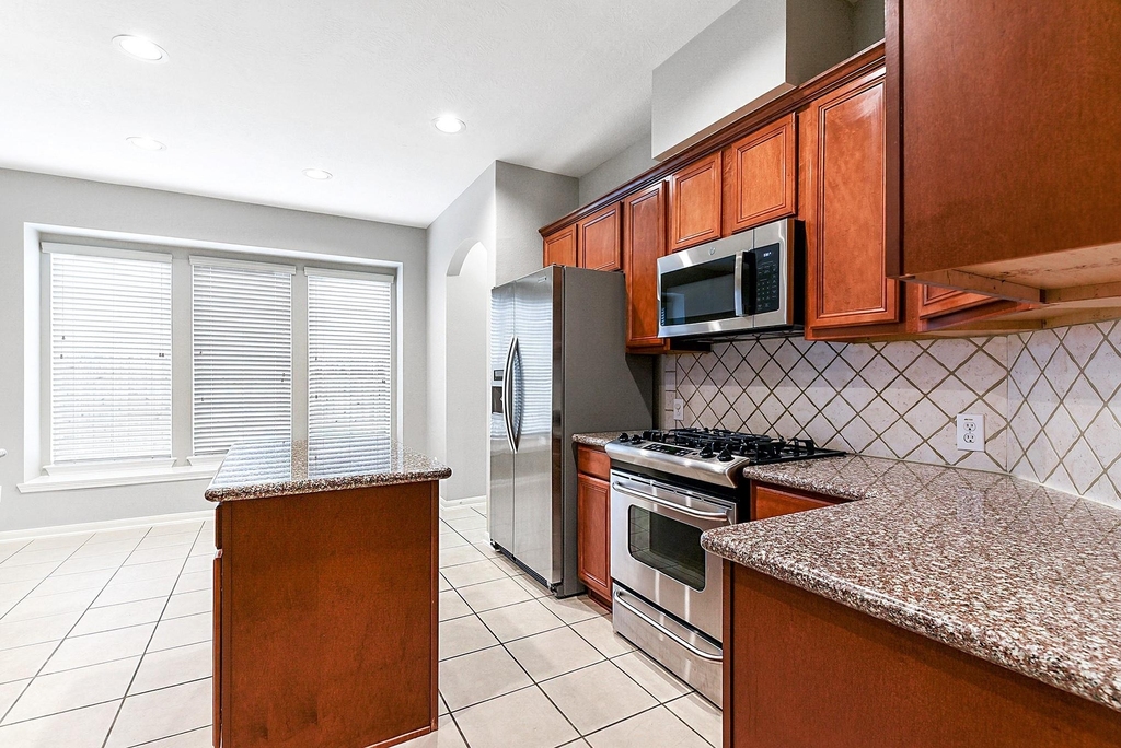 5035 Logans Landing Lane - Photo 10
