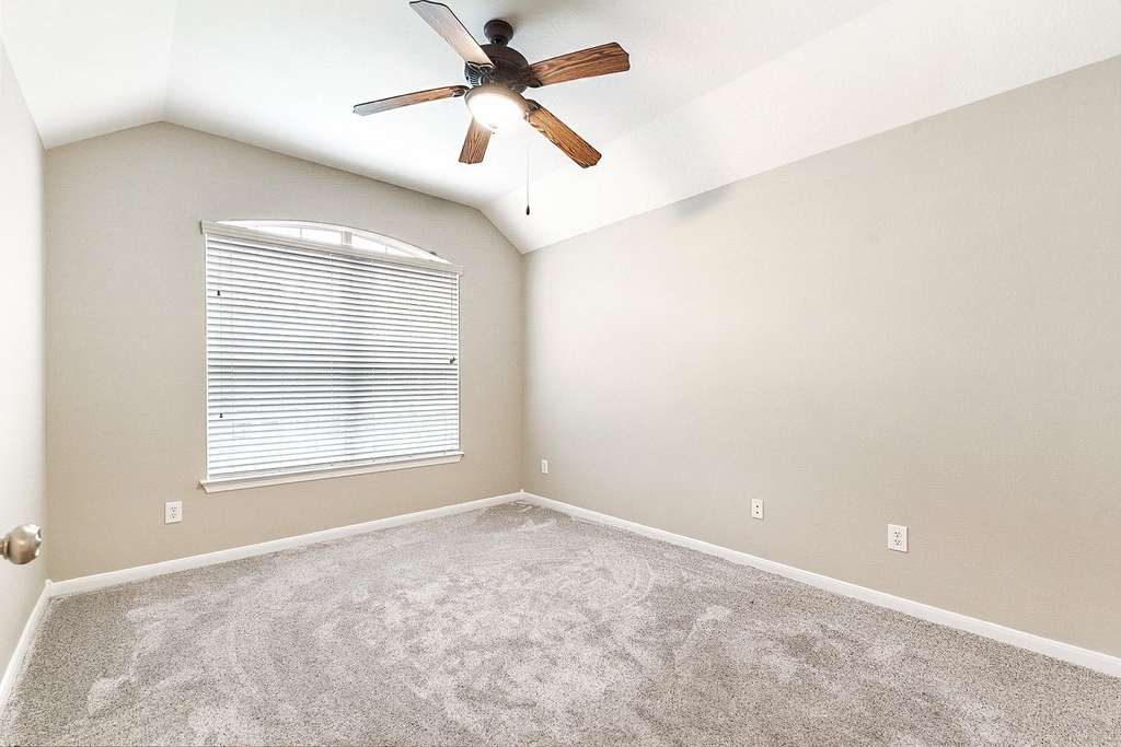 5035 Logans Landing Lane - Photo 29