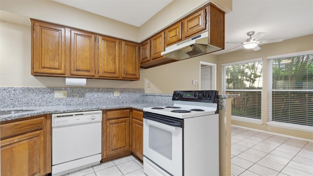 10810 Sugar Hill Drive - Photo 14