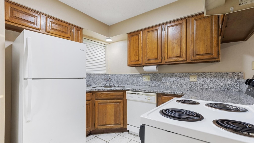 10810 Sugar Hill Drive - Photo 12