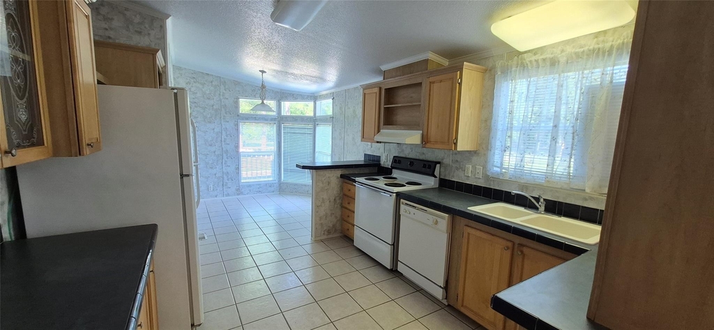 24430 Oak Hollow Boulevard - Photo 29