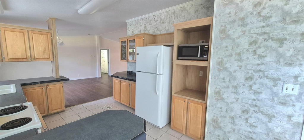 24430 Oak Hollow Boulevard - Photo 7
