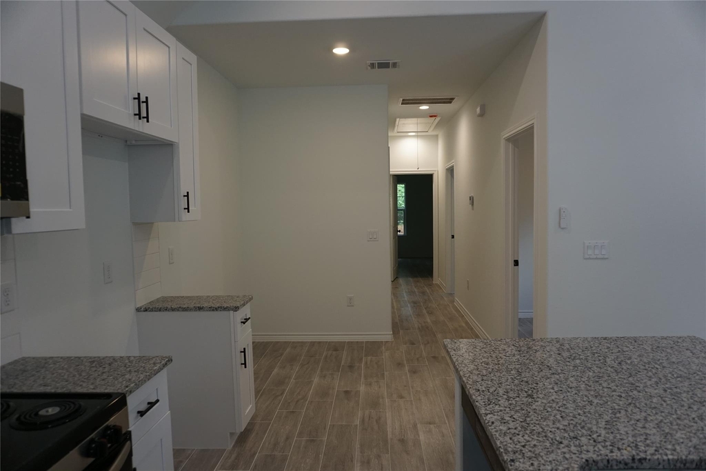 11847 Nelwood Street - Photo 4