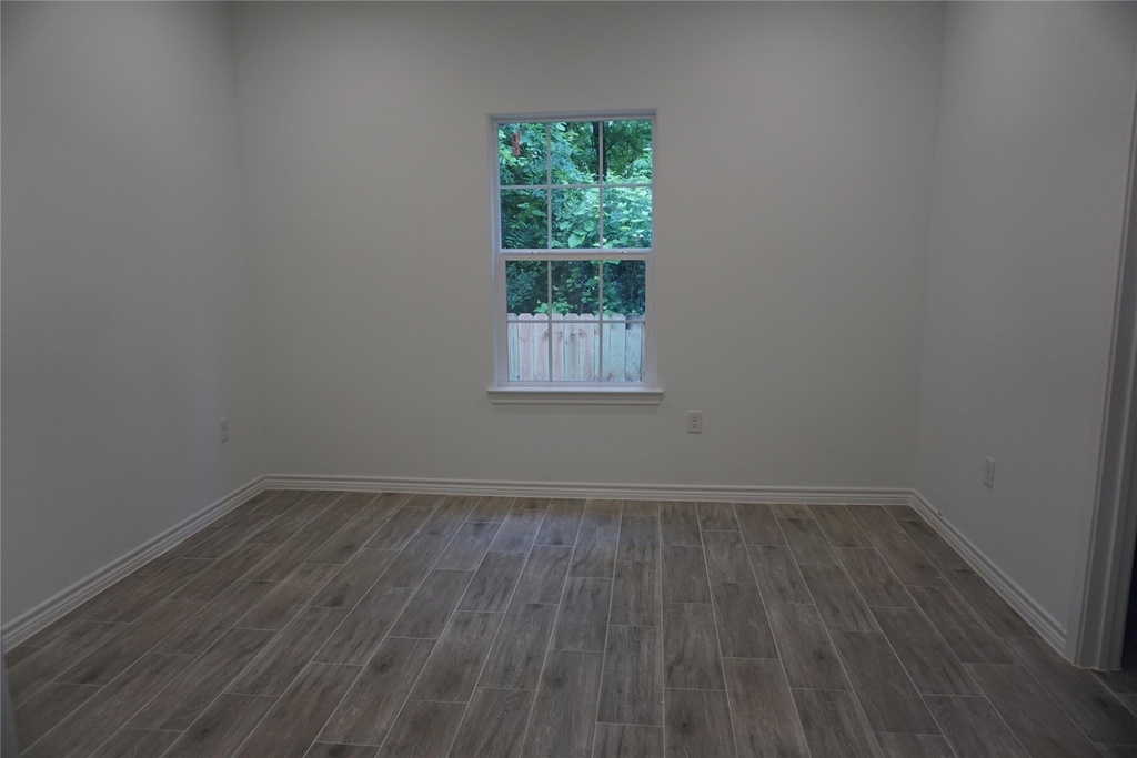 11847 Nelwood Street - Photo 10