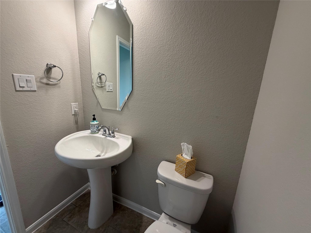 1234 Willow Plains Ln - Photo 4