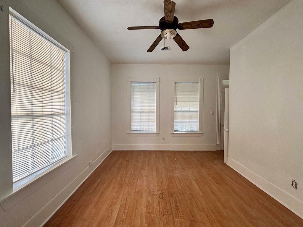 3410 Sealy Street - Photo 18