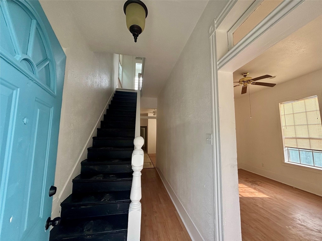 3410 Sealy Street - Photo 9