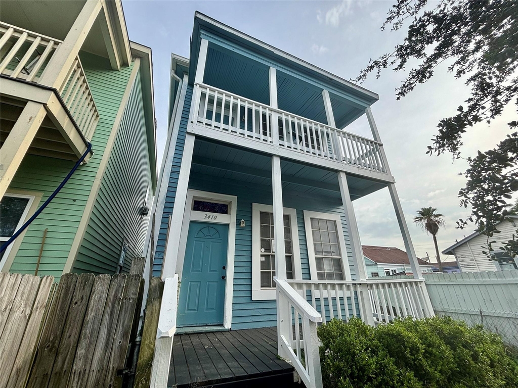 3410 Sealy Street - Photo 1