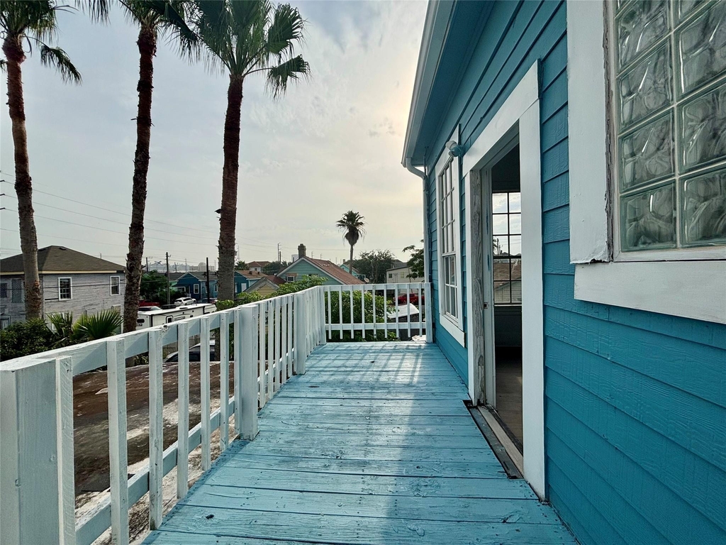 3410 Sealy Street - Photo 7