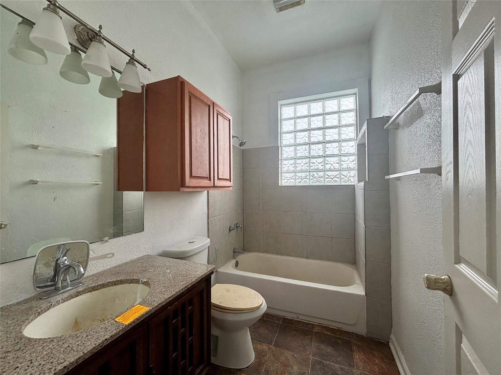 3410 Sealy Street - Photo 14