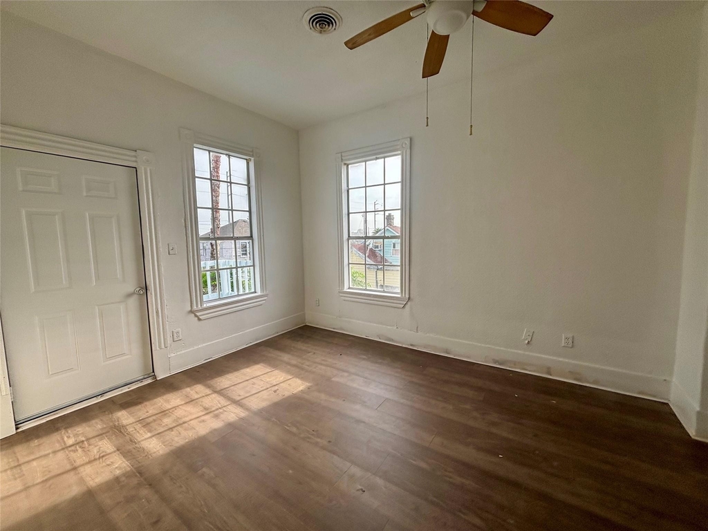 3410 Sealy Street - Photo 15