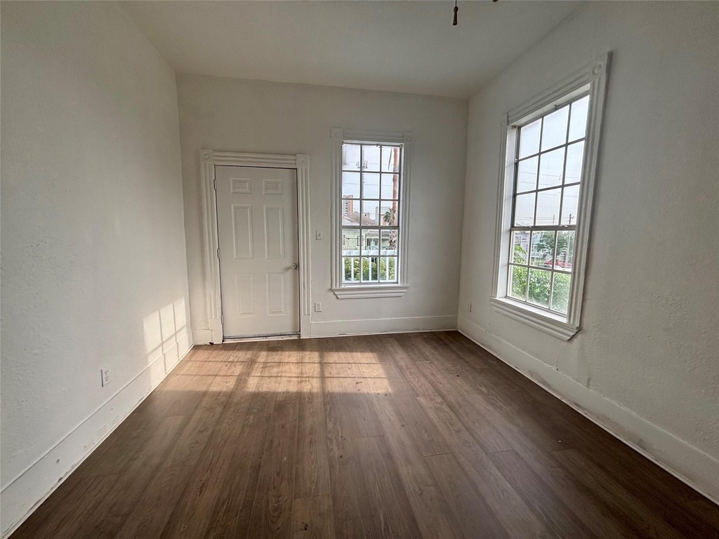 3410 Sealy Street - Photo 16