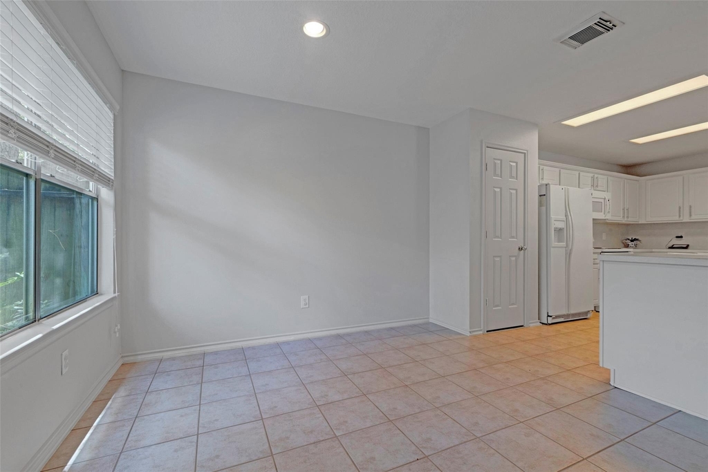 218 Blushwood Place - Photo 5
