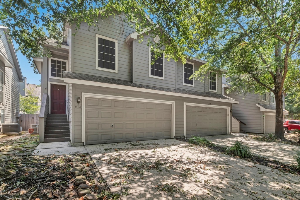 218 Blushwood Place - Photo 0