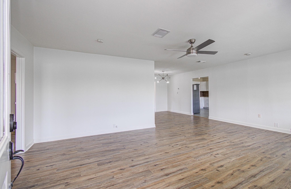 709 S Mccarty Avenue - Photo 7