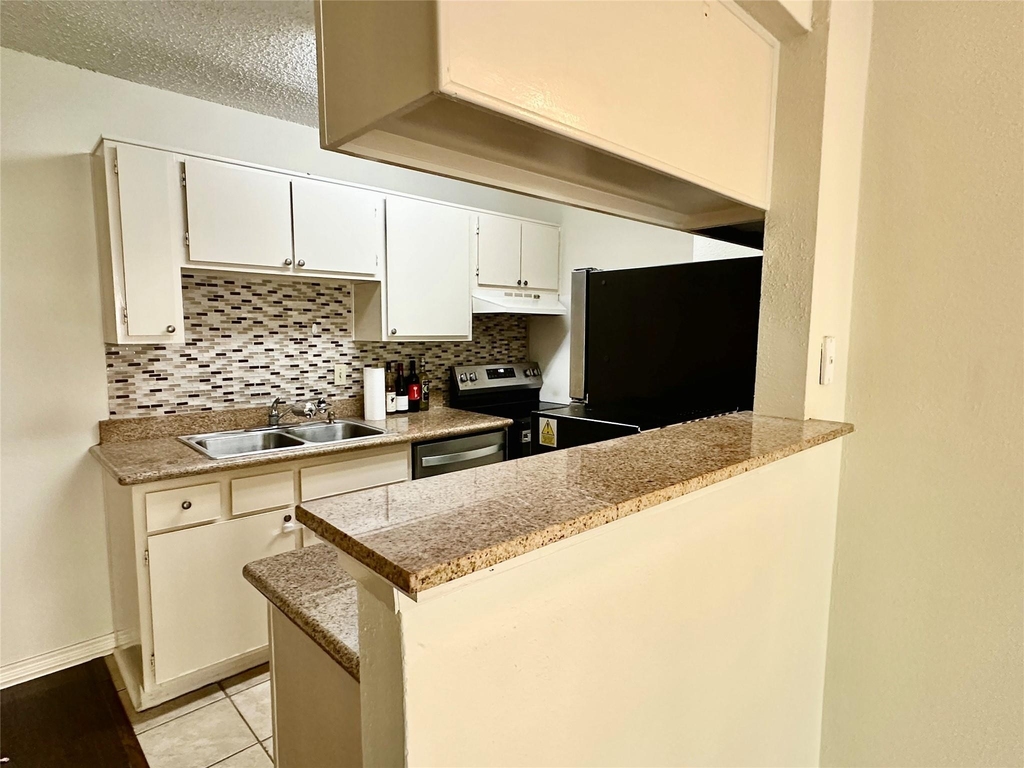 2750 Holly Hall Street - Photo 11