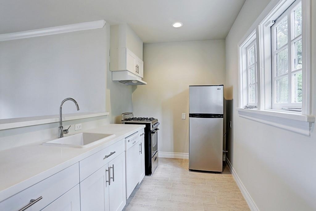 4809 Woodhead Street - Photo 4