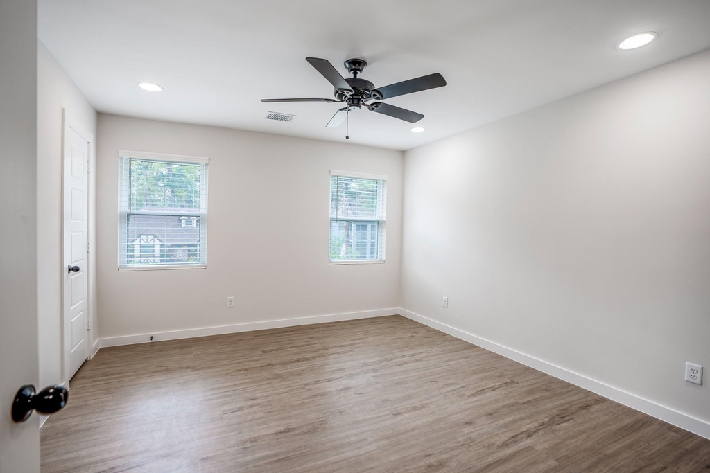 710 Thornwood - Photo 26