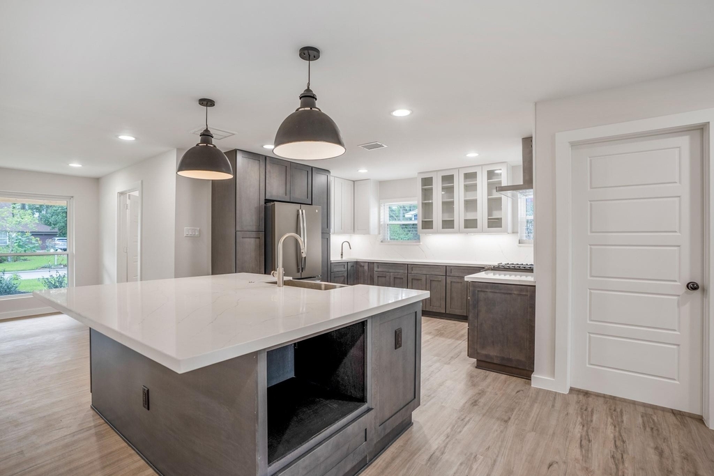 710 Thornwood - Photo 13
