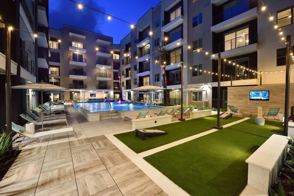 6400 Washington Street Avenue - Photo 8