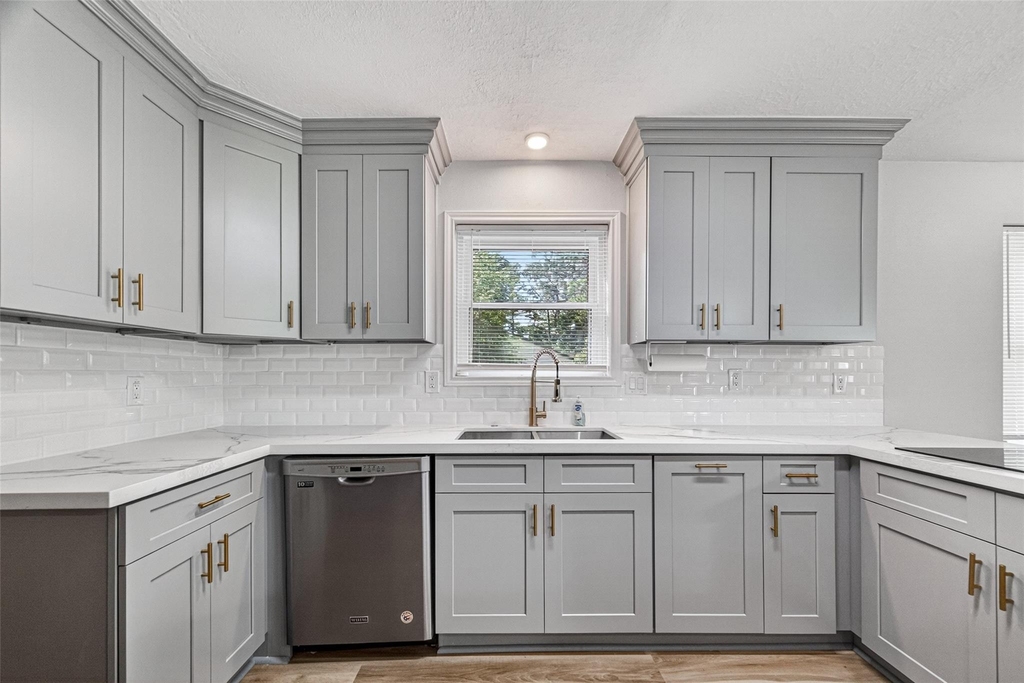 25503 Foxbriar Lane - Photo 3