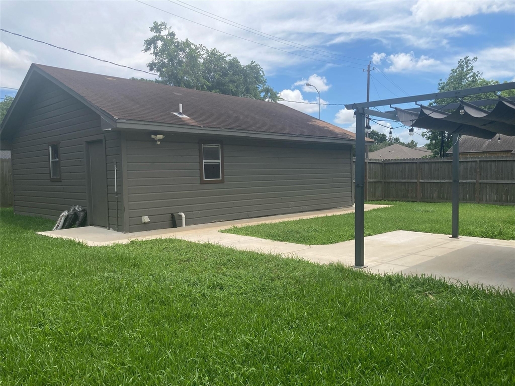 419 Cole Street - Photo 13