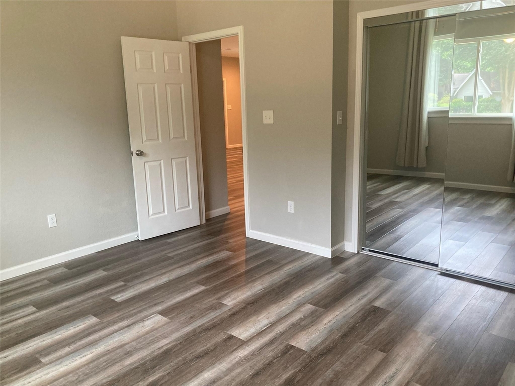 419 Cole Street - Photo 11