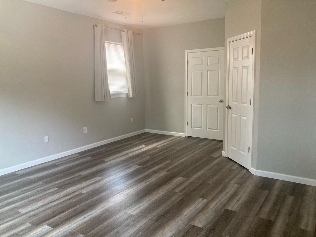 419 Cole Street - Photo 5