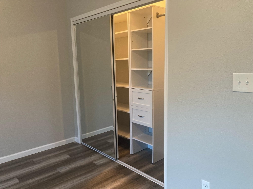 419 Cole Street - Photo 10
