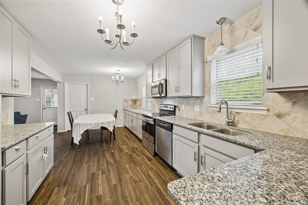 5402 Queensloch Drive - Photo 5
