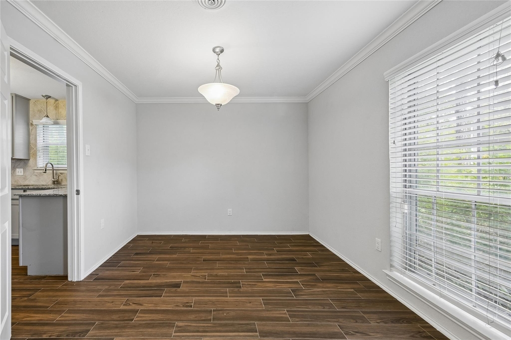 5402 Queensloch Drive - Photo 11