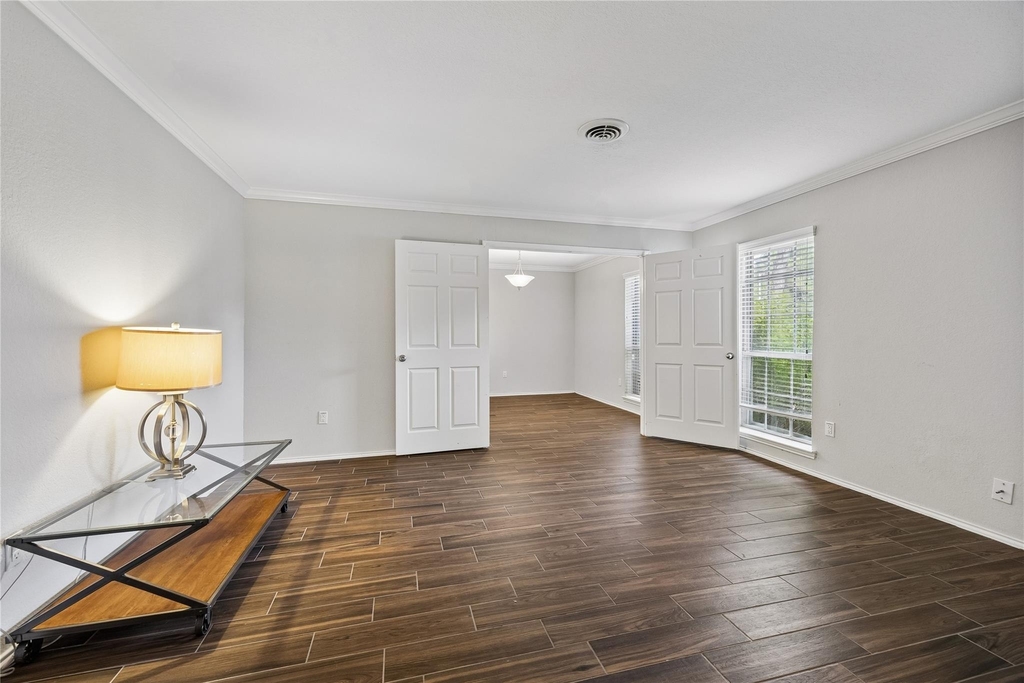 5402 Queensloch Drive - Photo 3