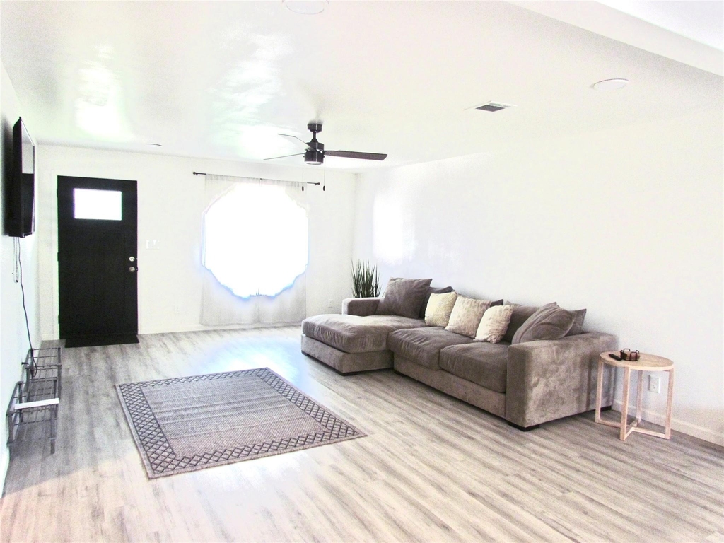 639 Feamster Drive - Photo 4
