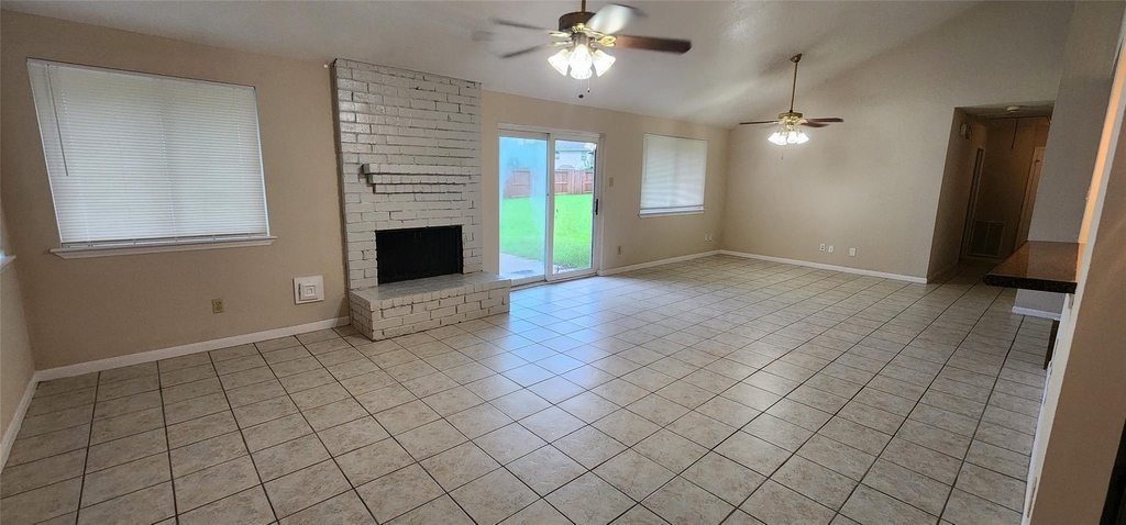 15215 Ensenada Drive - Photo 2