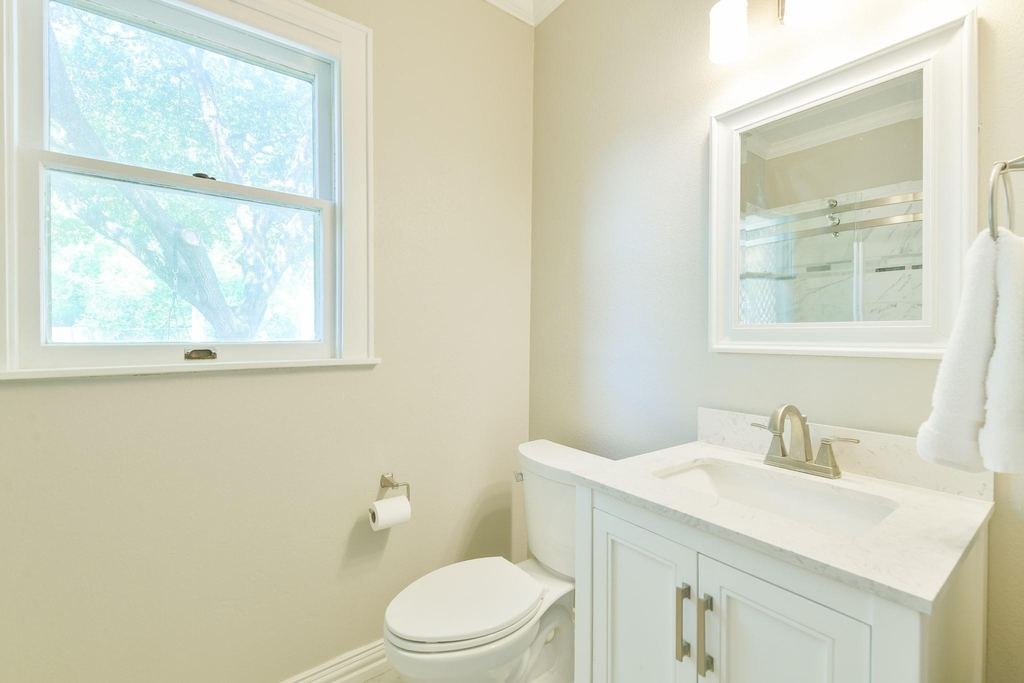 802 S Day Street - Photo 41