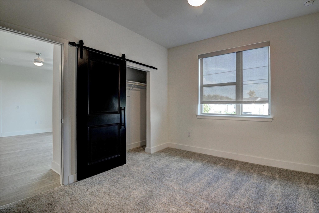 6400 Washington Avenue - Photo 3