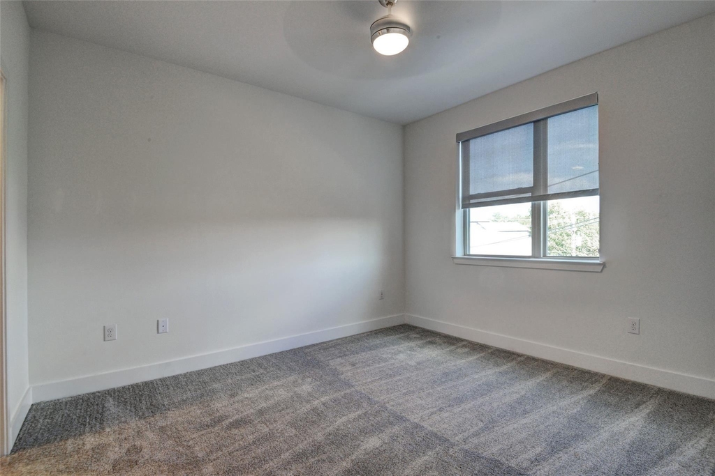 6400 Washington Avenue - Photo 4