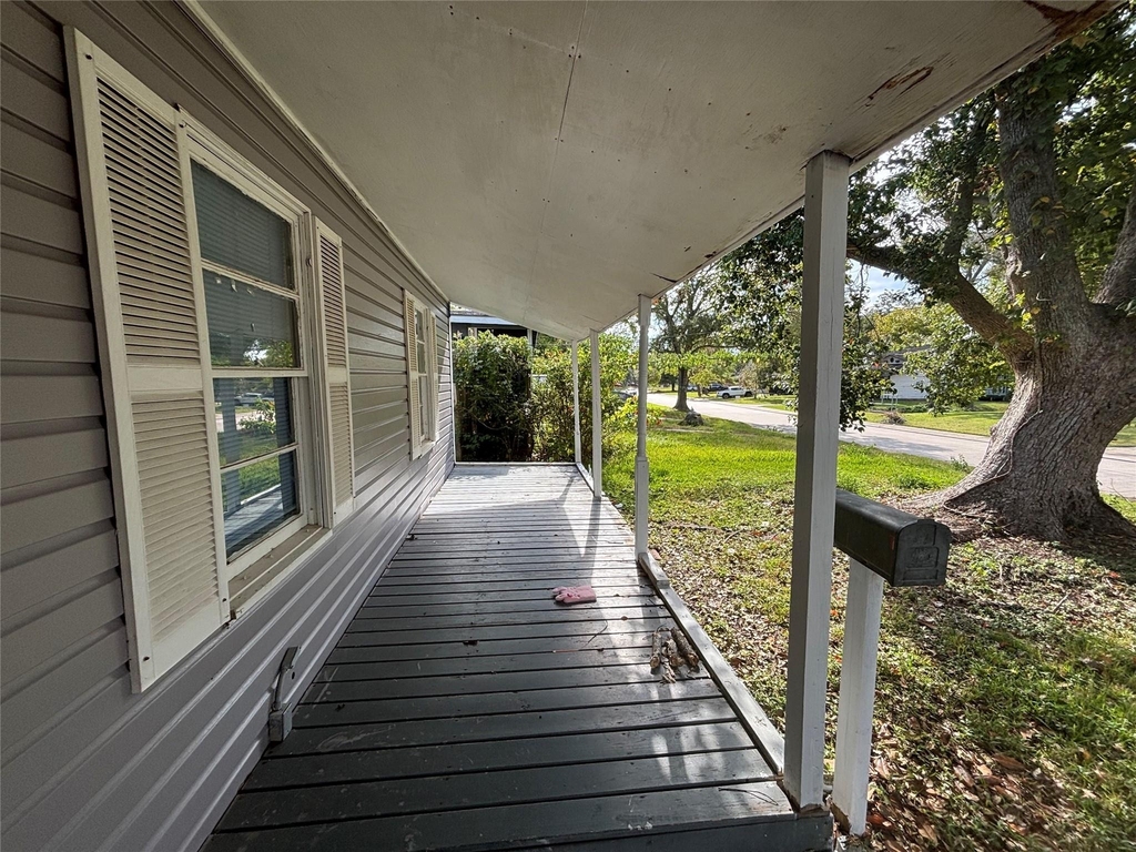 612 Winding Way Street - Photo 1