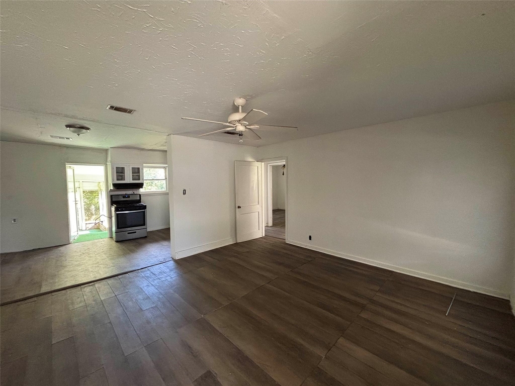 612 Winding Way Street - Photo 3